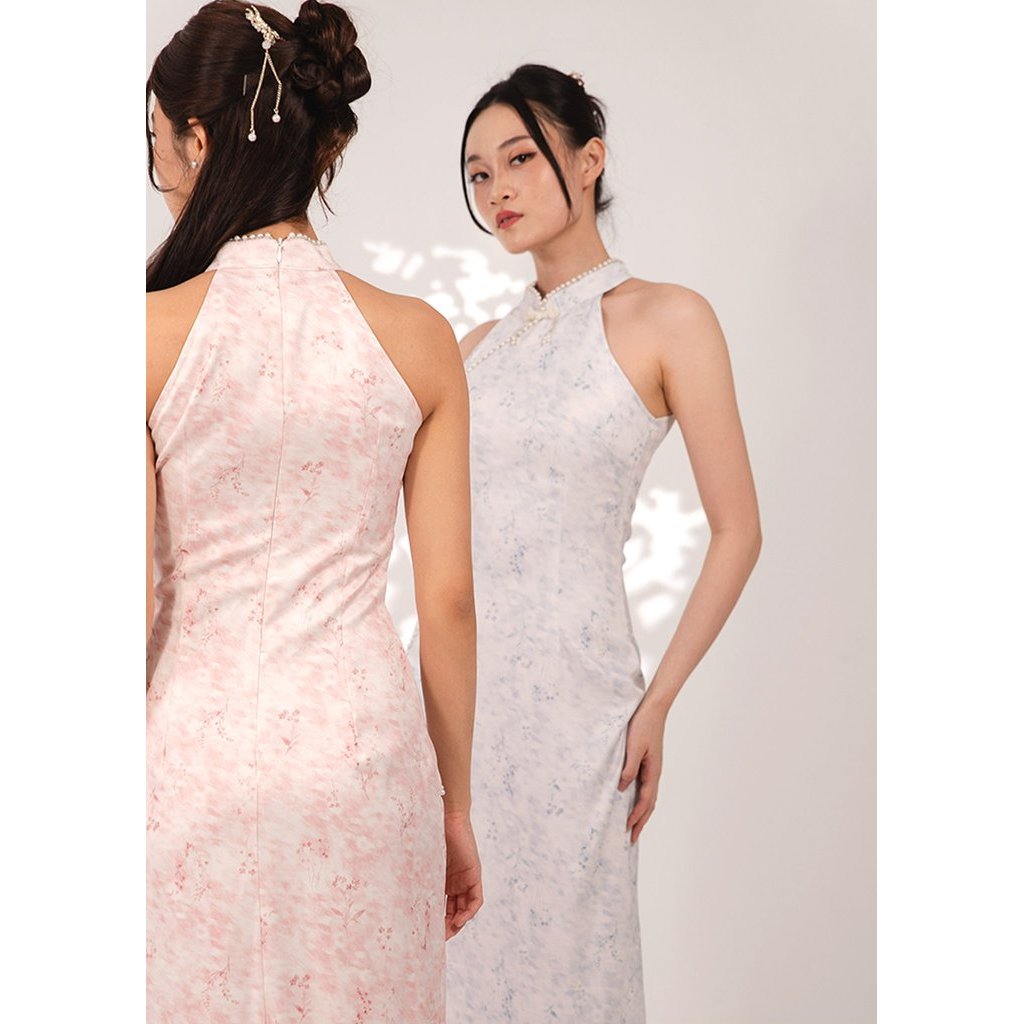 (Xiáng–Harmony) Pearls Qipao Midi Dress สี Whisper Blue