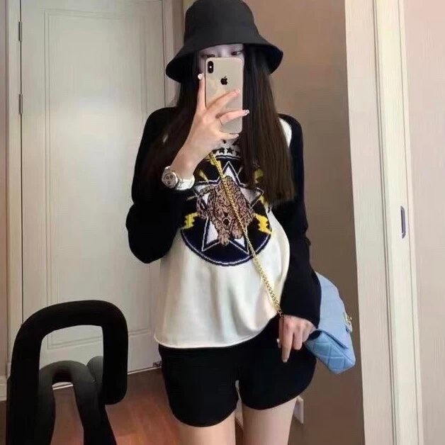 Dior เสื้อยืดผู้หญิง Street Wear Leopard Lightning ตัวอักษร Contrast สี Jacquard Raglan รอบคอสี-Bloc