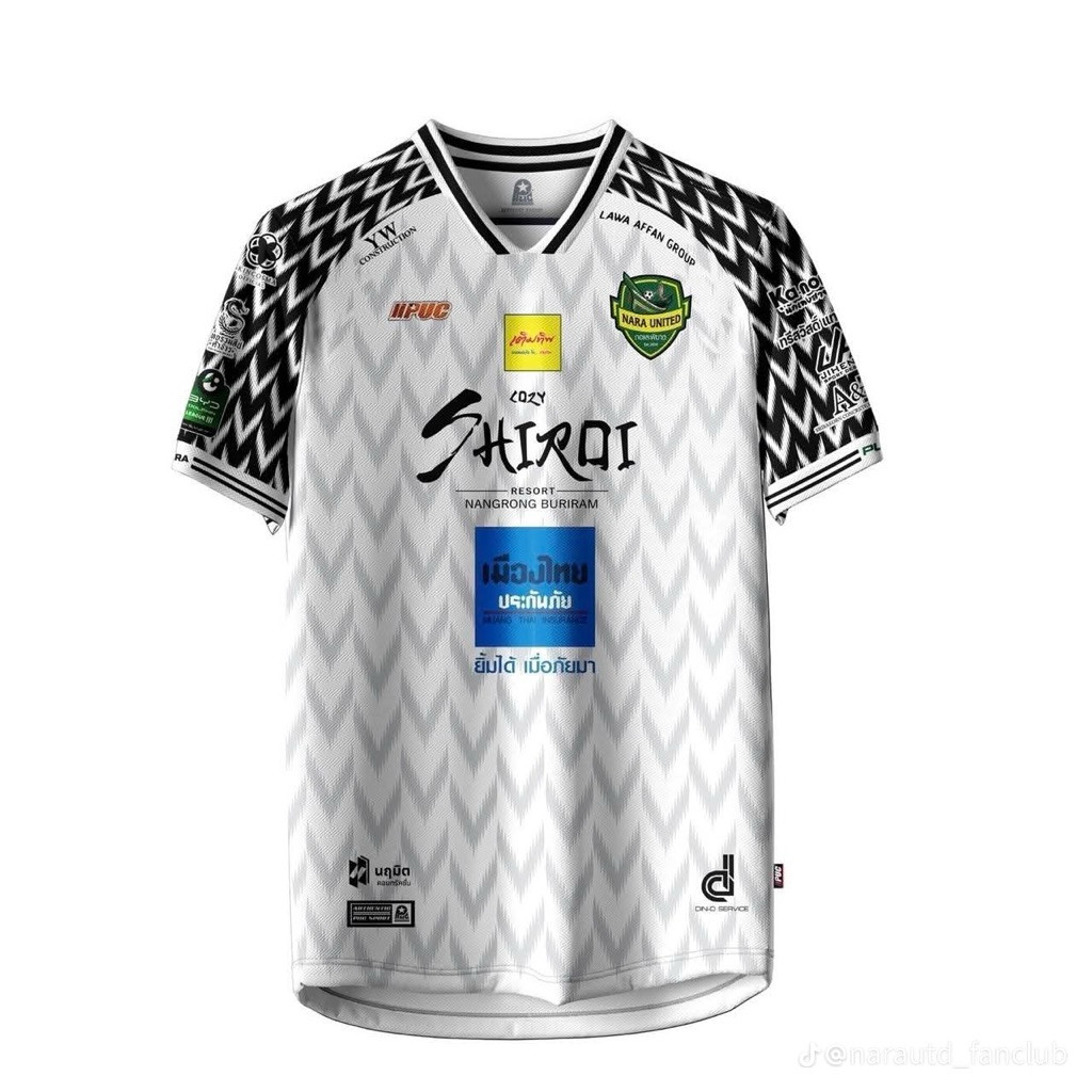 เสื้อผู้รักษาประตู Series 1 (Home) ของ Nara Union 2025/2026 มีแถบขาวดำ