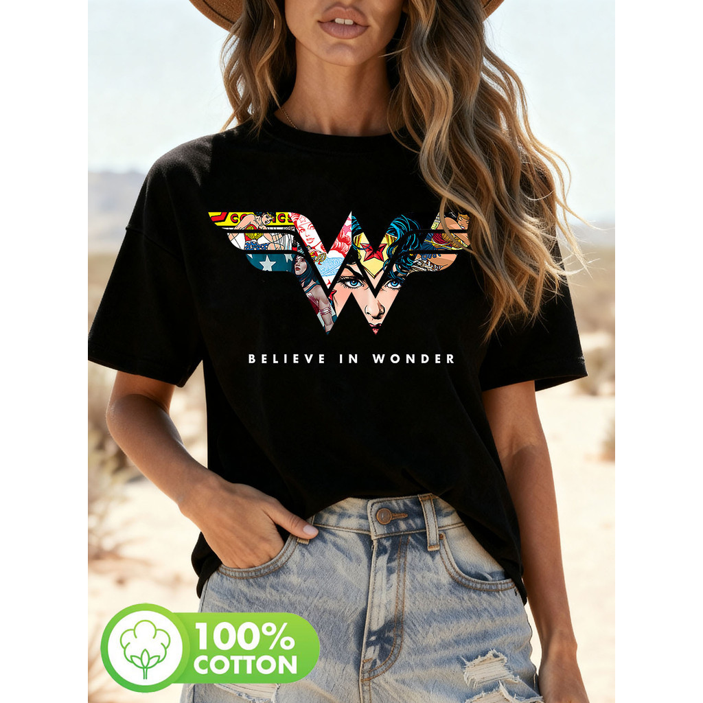 โลโก้ Wonder Woman ครบรอบ 80 ปีสำหรับผู้หญิง & เสื้อยืดกราฟิก Believe in Wonder - การออกแบบวันเกิด W