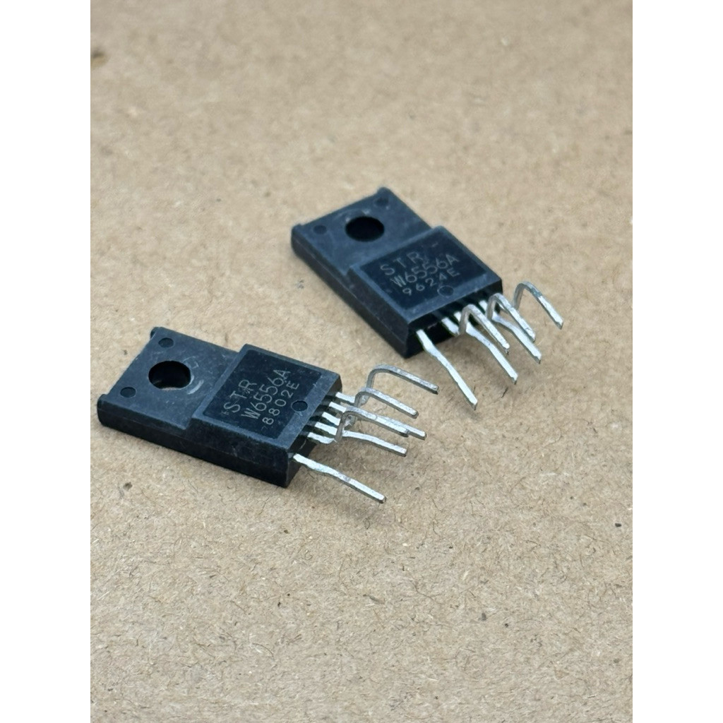 ส่งเร็วในวัน STRW6556A TO-220F STRW6556 STR W6556A Switching Regulator Transistor