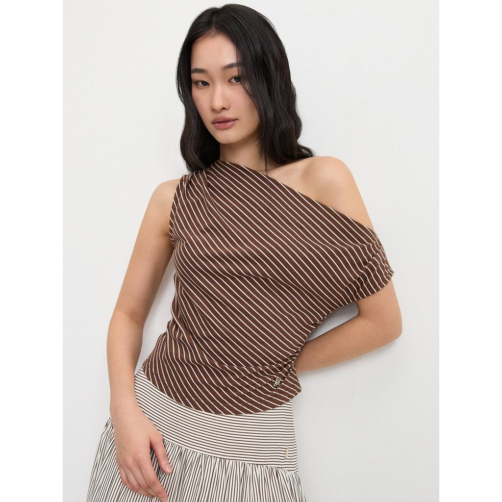 [Pomelo] เสื้อไหล่เดียวลายทางเฉียงดีไซน์จับจีบย่น / One Shoulder Ruched Diagonally Striped Top