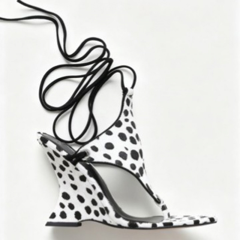 Flip-Toe ข้อเท้า Laced-Up Hetero-Shaped รองเท้าส้นสูง Wedge รองเท้าแตะ Catwalk Hollow รองเท้าส้นสูงผ