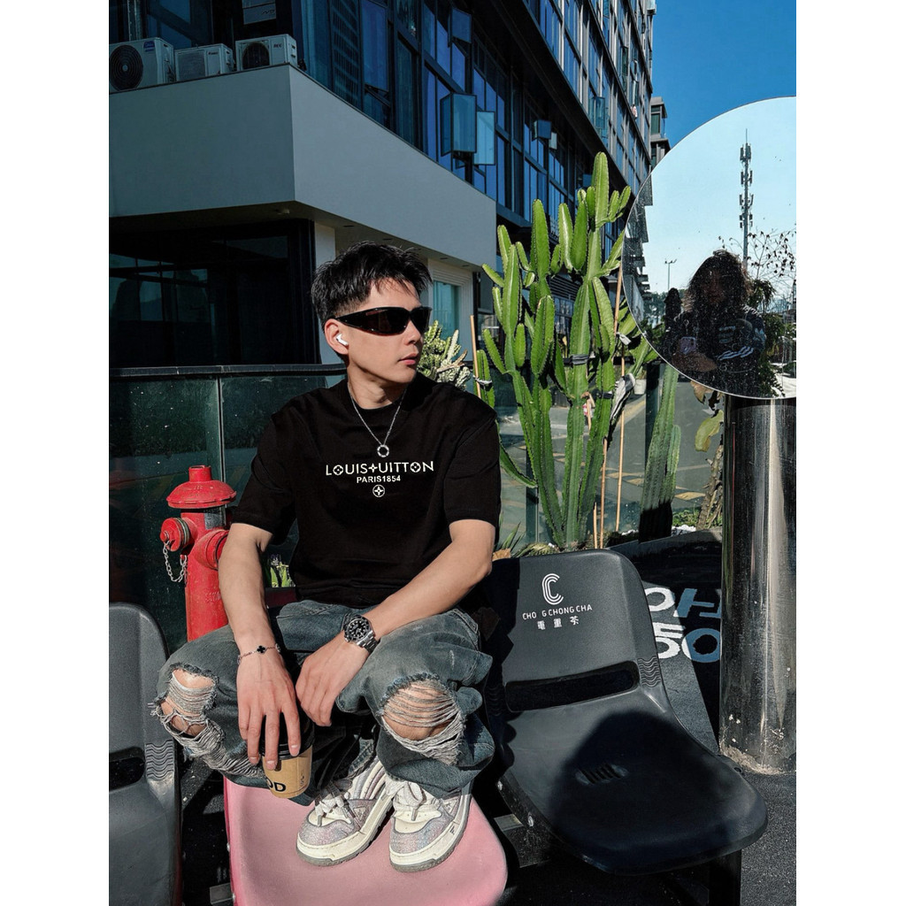 LO% UIS VU & ITTON/L @ V2026 Star คลาสสิกรอบคอแขนสั้นเสื้อยืดผู้ชายผู้หญิงอินเทรนด์พิมพ์เสื้อยืด Cas