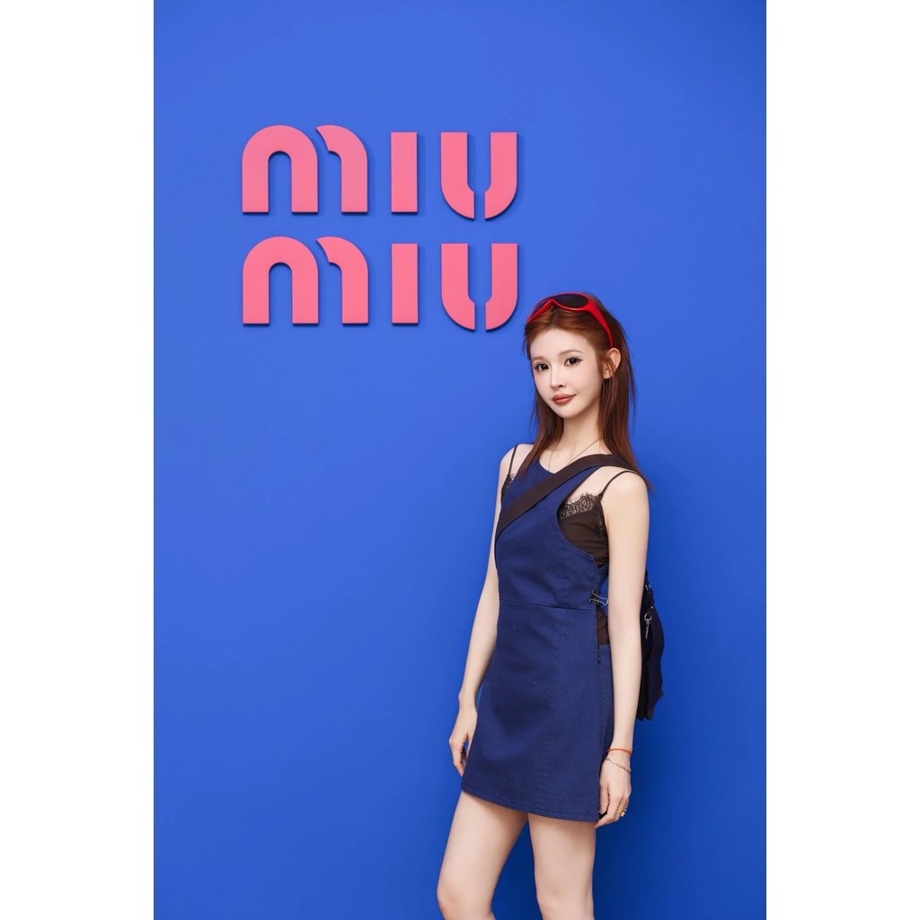 ชุดเดรสสายไขว้ใหม่ สไตล์โชว์ จาก Miumi