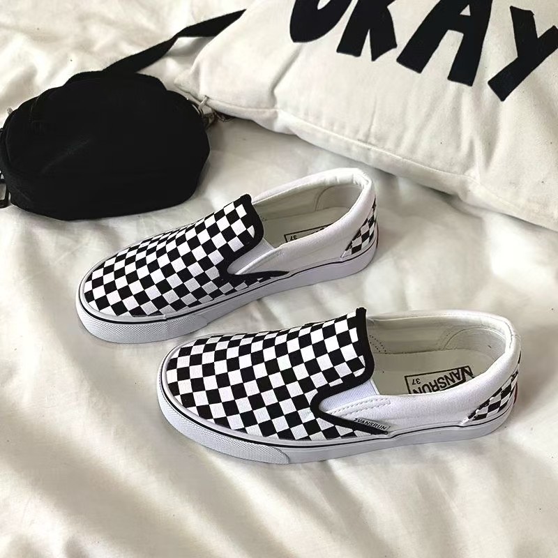 Slip-On (Classic) Checkerboard White รองเท้าผ้าใบแบบสวม รองเท้าผ้าใบ รองเท้าผ้าใบลำลองสำหรับนักเรียน ขนาด 36-45
