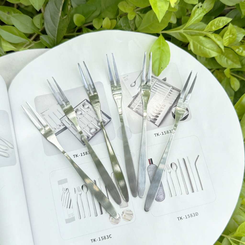 ส้อมผลไม้ ส้อมเค้ก ส้อมขนม 6 ชิ้น สแตนเลส 304 ทนทาน ส้อมไหว้พระจันทร์ ชุดโต๊ะอาหาร
