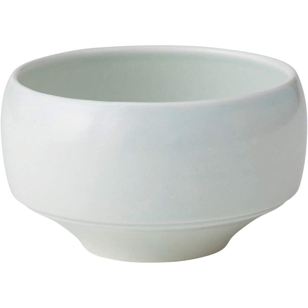 A white color with a hint of pale blue reminiscent of moonlight - "Tsuki no Hikari" bowl, diameter 1