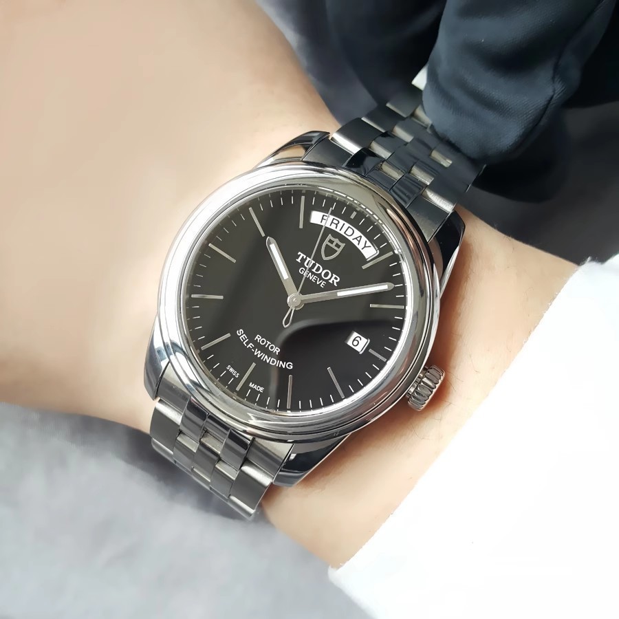 Tudor Tudor Tudor Series นาฬิกาผู้ชายกลไกอัตโนมัติ 56,000