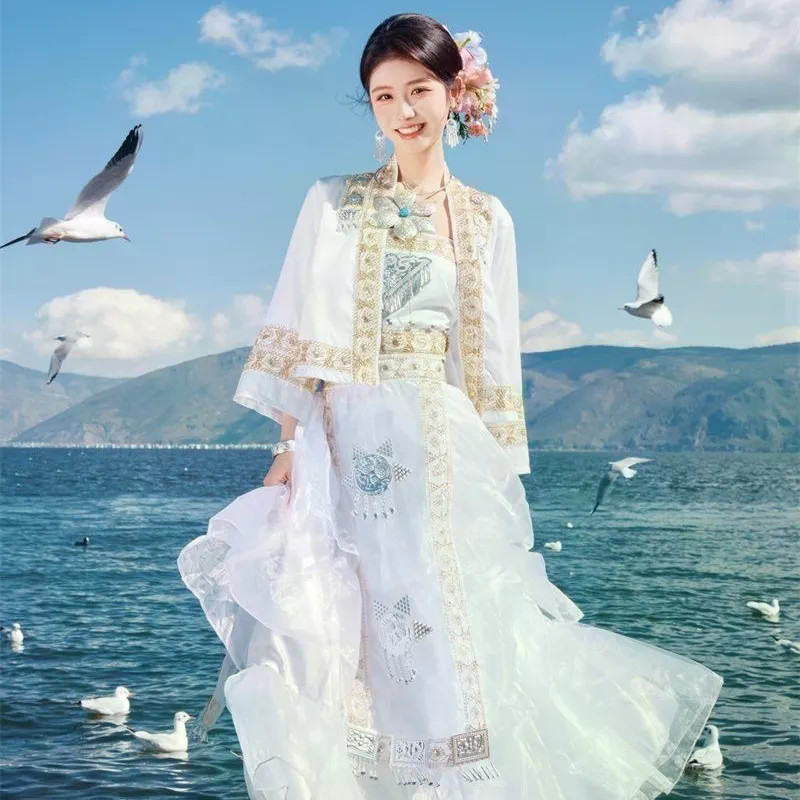 ชุดประจำชาติใหม่ของแม้วเจียง สไตล์เอthnic สำหรับการถ่ายภาพและโอกาสพิเศษ