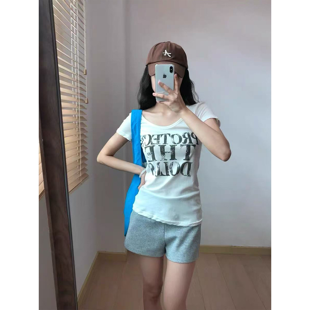 <Moses Queen> เสื้อยืดแขนสั้นพิมพ์ลายตัวอักษร ดีไซน์เรโทรแบบอเมริกัน สำหรับผู้หญิง ทรงเข้ารูป สวมใส่แล้วดูดี