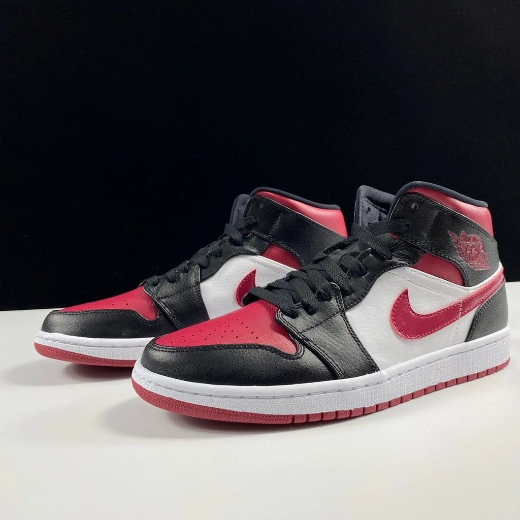 AJ1 Midle Help รุ่น 8 หลุมสีดํานิ้วเท้าสีแดง