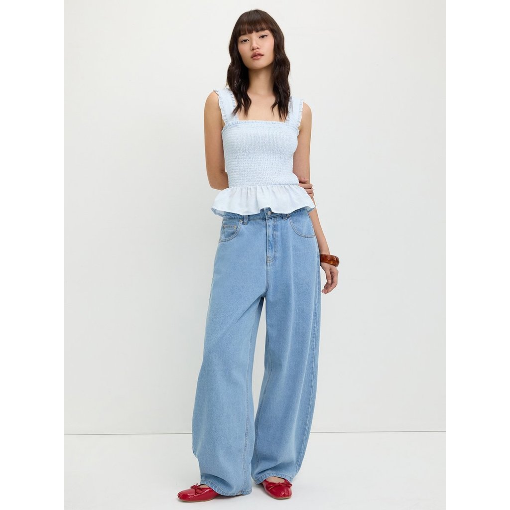 [Pomelo] เสื้อสายเดี่ยวทรงเปปลัมแต่งระบายสม็อคทั้งตัว / Ruffle Hem Square Neck Peplum Smocked Top – Baby Blue