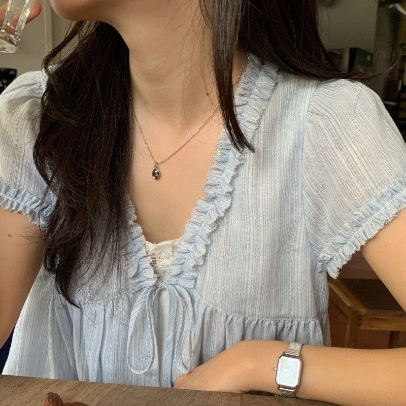 sweet ผู้หญิง ฝรั่งเศส สีน้ำเงิน ปลอมสองชิ้น ลูกไม้ คอวี เสื้อเชิ้ต