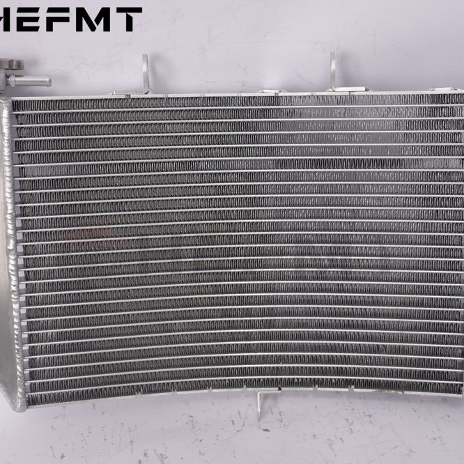 เหมาะสําหรับ Honda 01-06 CBR600F4i F4 99-00 CBR600 F4 ชุดถังน้ําหม้อน้ํา