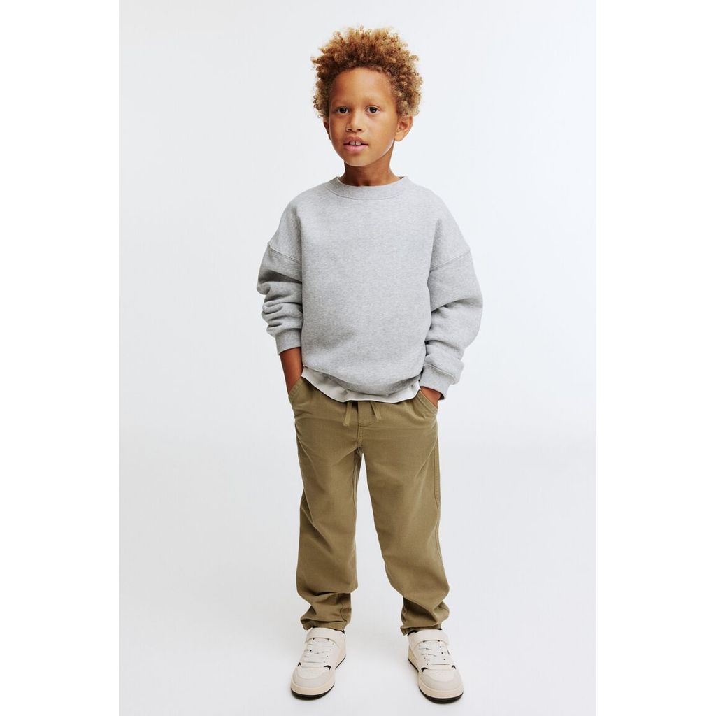 H&M(เอชแอนด์เอ็ม) กางเกงผ้าทวิลล์คอตตอน Boys Cotton twill trousers 1302989_2
