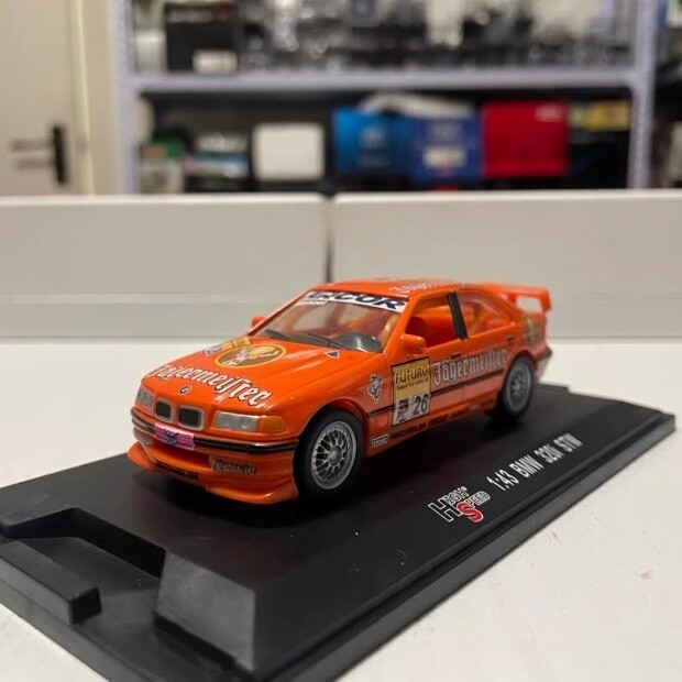 1: 43 ความเร็วสูง BMW BMW 3 Series E36 320i STW หัวกวาง Wild Grid Racing Car Model