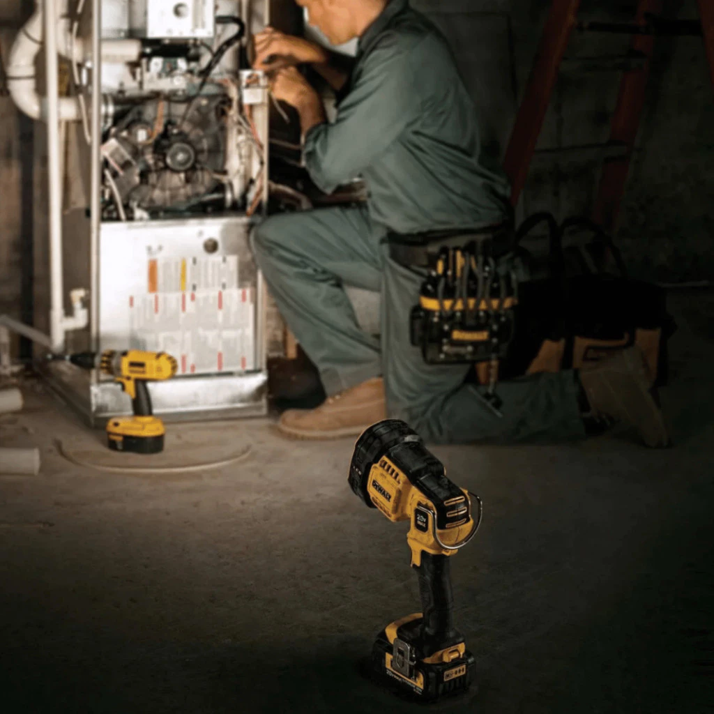 DEWALT ไฟฉายไร้สาย 18V รุ่น DCL043N-KR thumbnail 5
