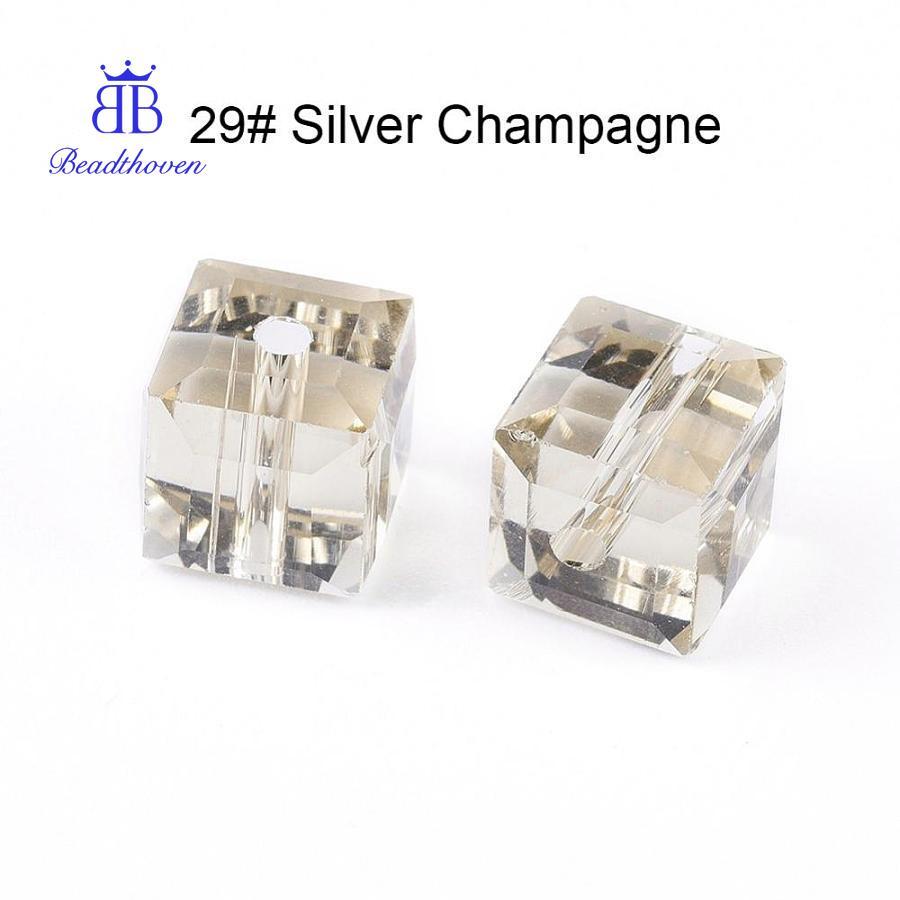 ลูกปัดแก้ว K9 เลียนแบบออสเตรีย กรอบAAAA Faceted Cube ขนาด 8x8x8 มม. รูขนาด 0.9-1.6 มม.