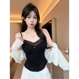 Vogue🌟พร้อมส่ง🌟 เสื้อสายเดี่ยว คอวีขอบลูกไม้ มีฟองน้ำ แต่งโบว์เรียบๆ ทรงสวย ใส่สบาย (FY10184)