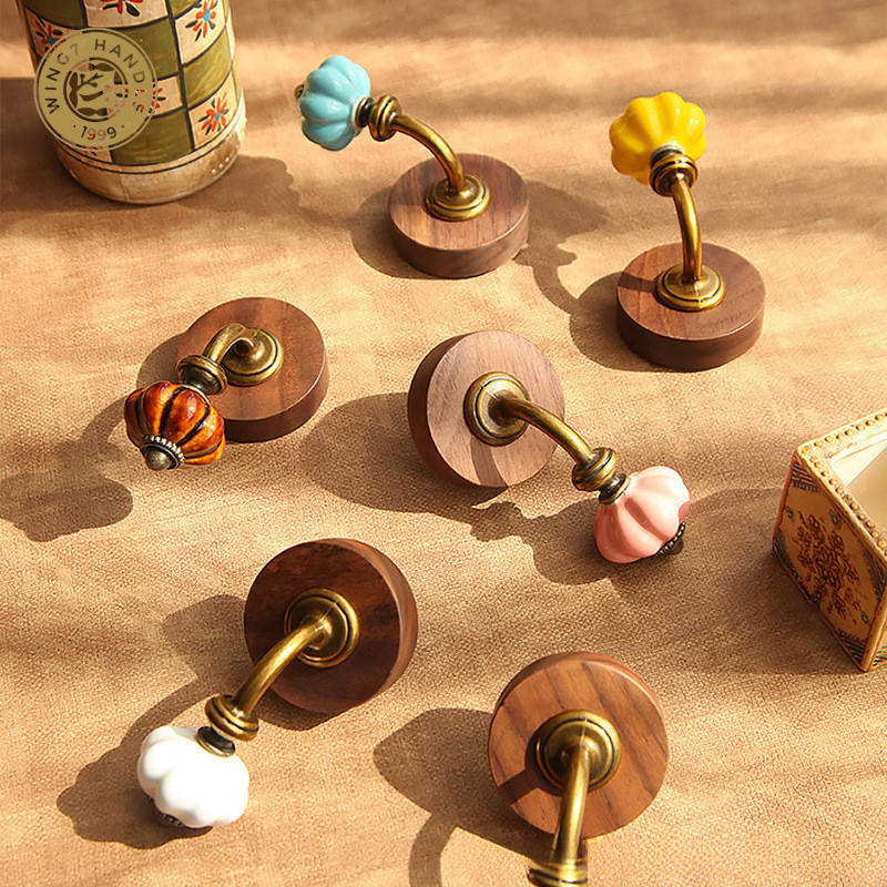 Retro เซรามิคตะขอแขวนผนังไม้เนื้อแข็งสําหรับ Entryway, Creative No-Drill Hook พร้อมกาว, No-Trace Coat และหมวก Hook