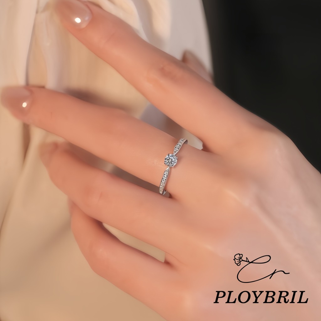 PLOYBRIL Moissanite Ring เหรียญแท้ 925 เพชรโมอีสสี่กรงเล็บเครื่องประดับแฟชั่นผู้หญิงสถาบัน J023