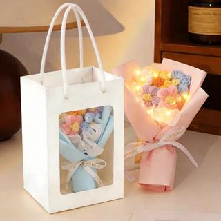 ช่อดอกไม้พัฟมินิ + ช่อดอกไม้กล่องของขวัญสําหรับวันวาเลนไทน์แ…