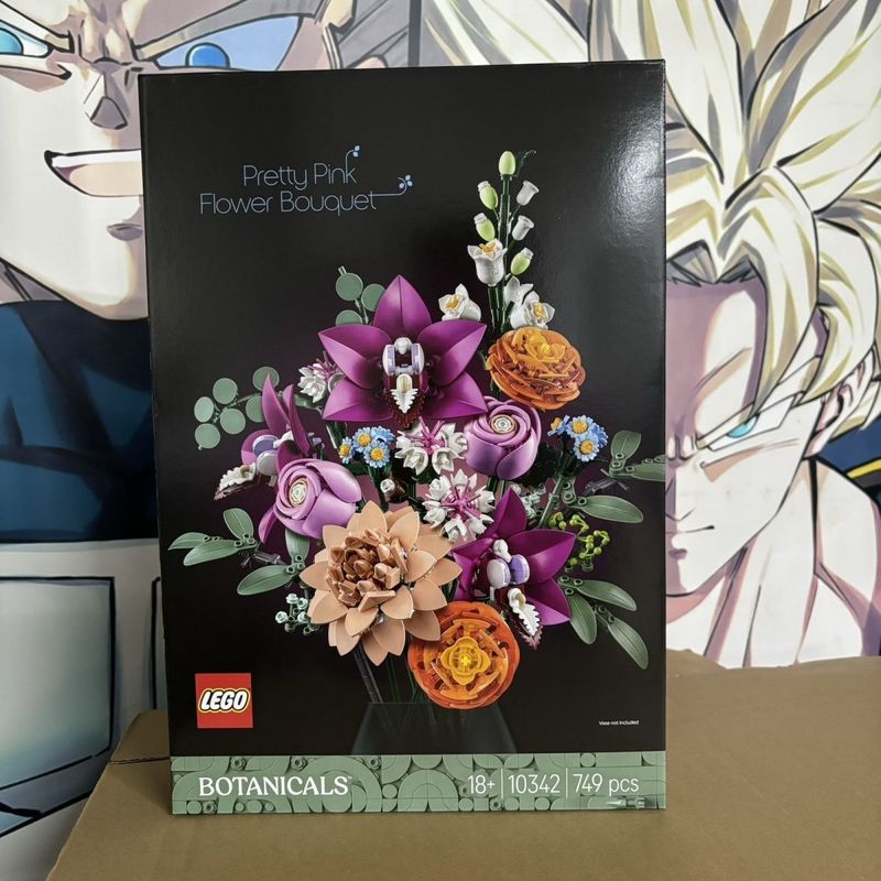 LEGO LEGO 10342ICONS Series ช่อดอกไม้สีชมพูของเล่นบล็อกตัวต่อเพื่อการศึกษาช่อดอกไม้ผลิตภัณฑ์ใหม่