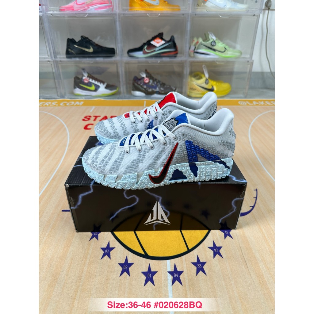 รองเท้าสำหรับเล่นกีฬาหลากหลายชนิด Ja3