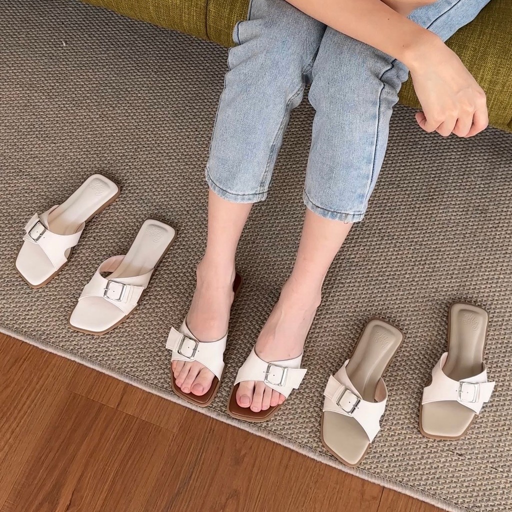 Buckle Me รองเท้าแตะหัวเข็มขัด buckle (มีสีใหม่ suede)