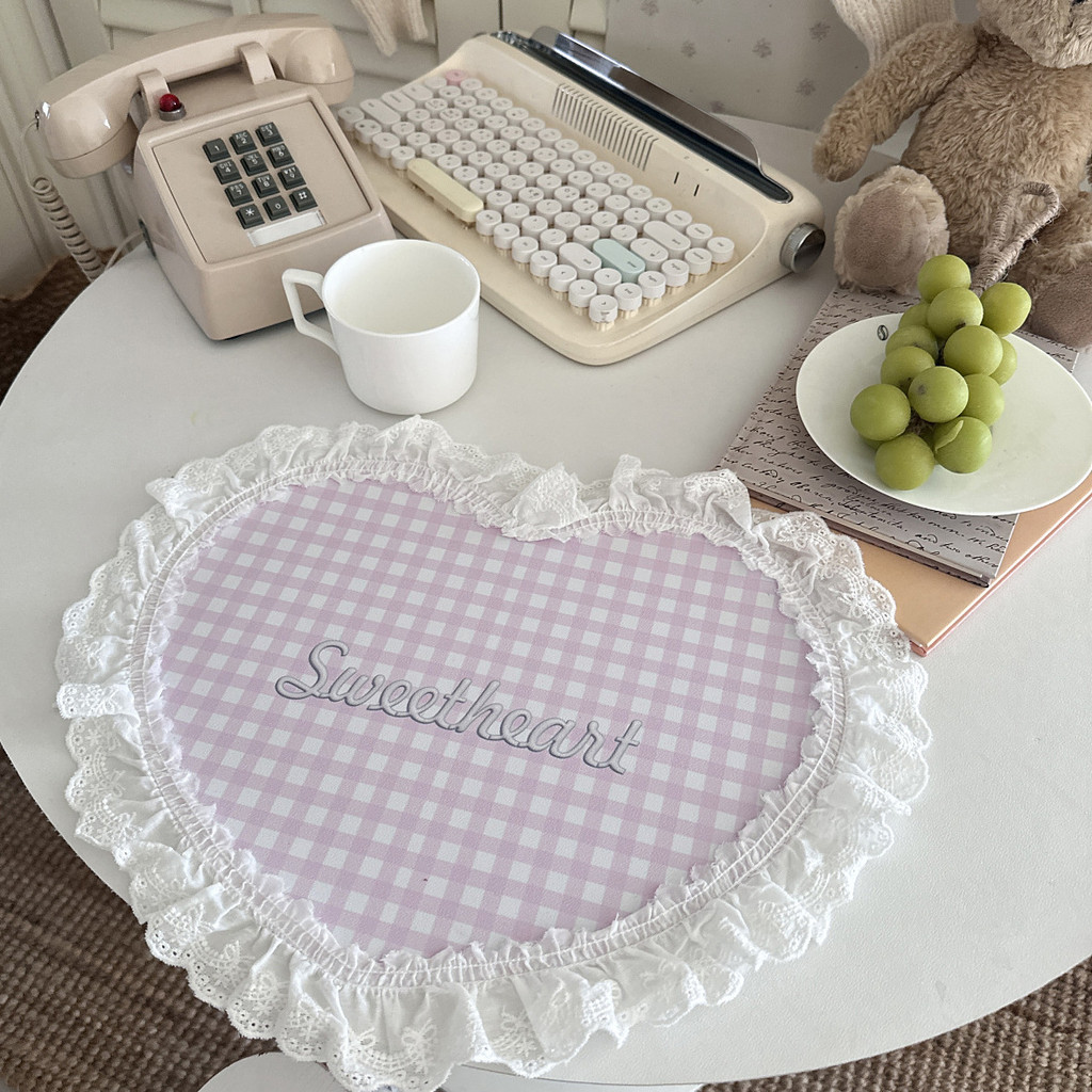 Ins Girl Heart Lace Love Placemat แผ่นฉนวนกันความร้อนน่ารักสีชมพูเจ้าหญิงหวาน Western ร้านอาหารตารางเสื่อ