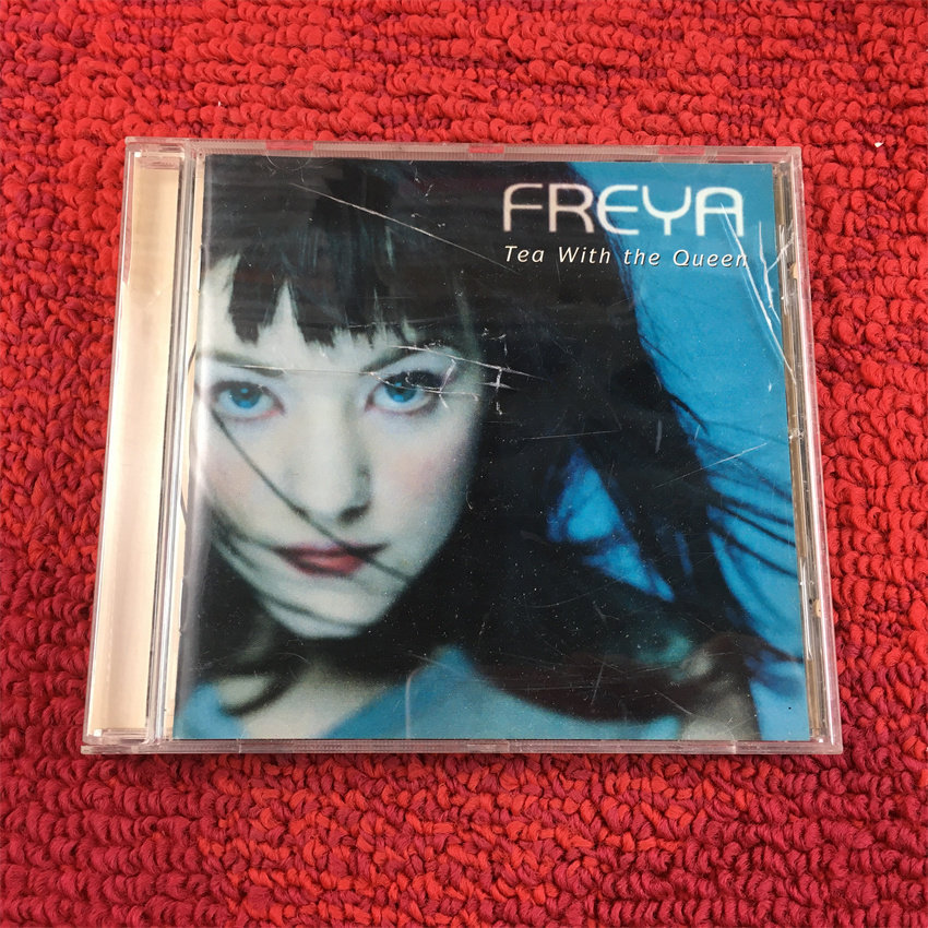 Freya Tea With The Queen (ไม่มีการปิดผนึก) hang9