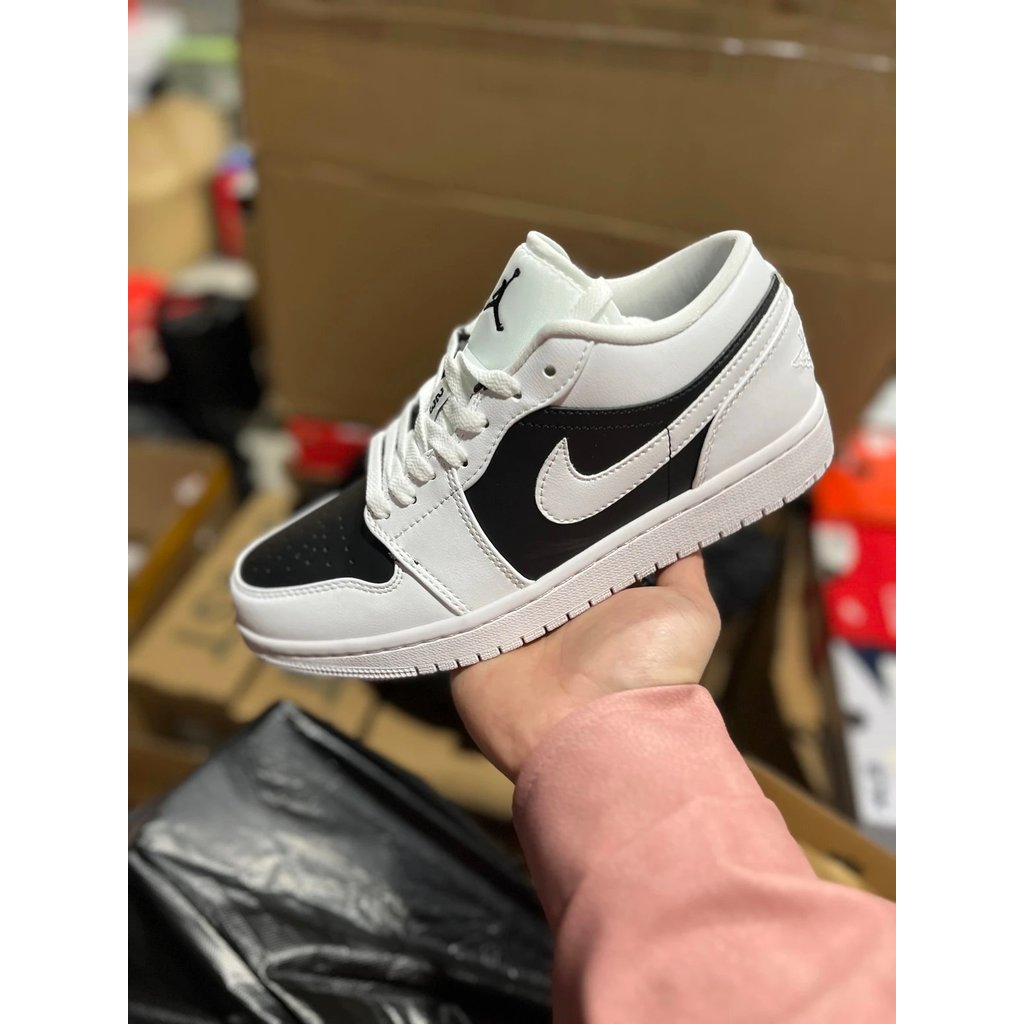 LY Air Jordan AJ1 Low-Top Reverse Black White Panda DC0774-100 Brand New Flow Line ผลิต DT Version O
