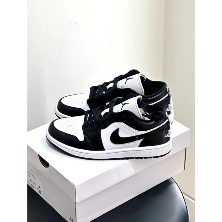Hype sneakersNIKE Air Jordan 1 Low "Panda" ของแท้ 100 %จัดส่งในวันเดียวกัน