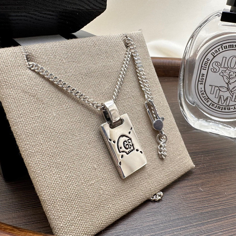 K9QQ Gu**i s925Silver vintage distressed skull square pendant necklace, simple elf pendant, versatil