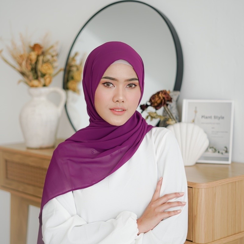 Hijab pashmina ceurty babydoll/pasmina ceruty/pashmina ceruty Plum color/pashmina slima/pashmina unn