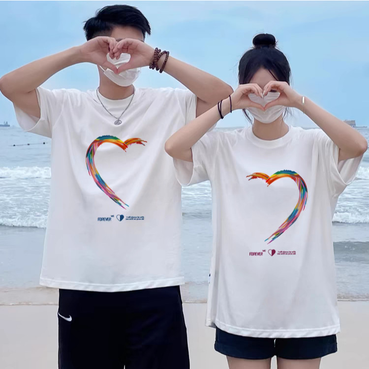 COD✅ (จัดส่งตลอด 24 ชั่วโมง)เสื้อคู่รัก เสื้อยืดคอกลม แขนสั้น T-shirt เสื้อผ้าแฟชั่นสาวอวบมินิมอลสไตล์เกาหลี ผ้ายืดใส่สบาย