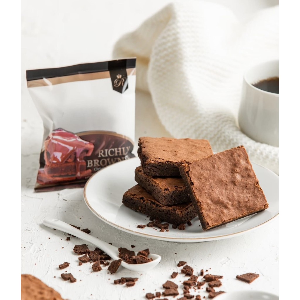 ขนมบราวนี่ช็อกโกแลต เนื้อหนึบ บราวนี่สดริชชี่ เข้มข้น ขนมเบเกอรี่ ขนมทานเล่น ของกิน