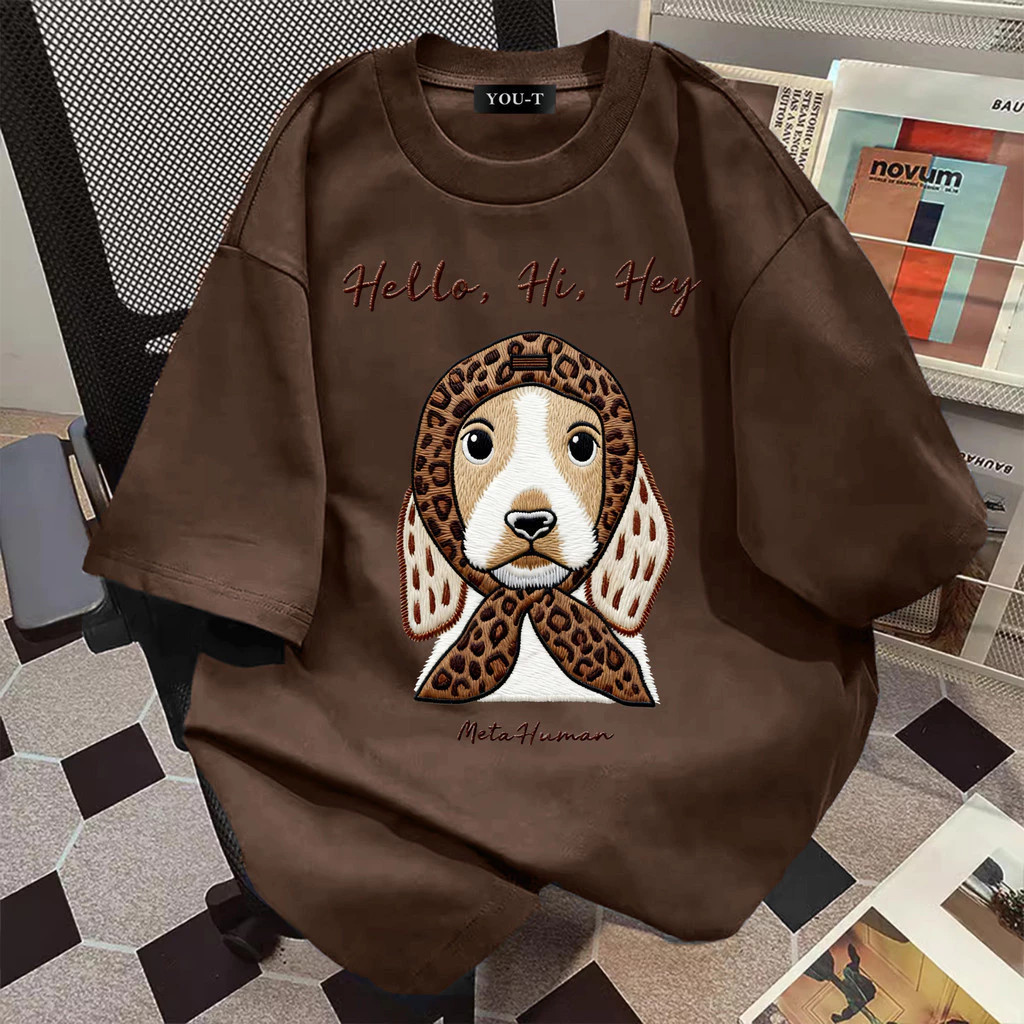 TEE·SHOP🍀เสื้อปีใหม่ เสื้อปีใหม่Oversizedผ้า เสื้อเท่ๆ "Headscarf dog" พิมพ์ลายมินิมอล โชคดีมีสุข เสื้อแดง COD