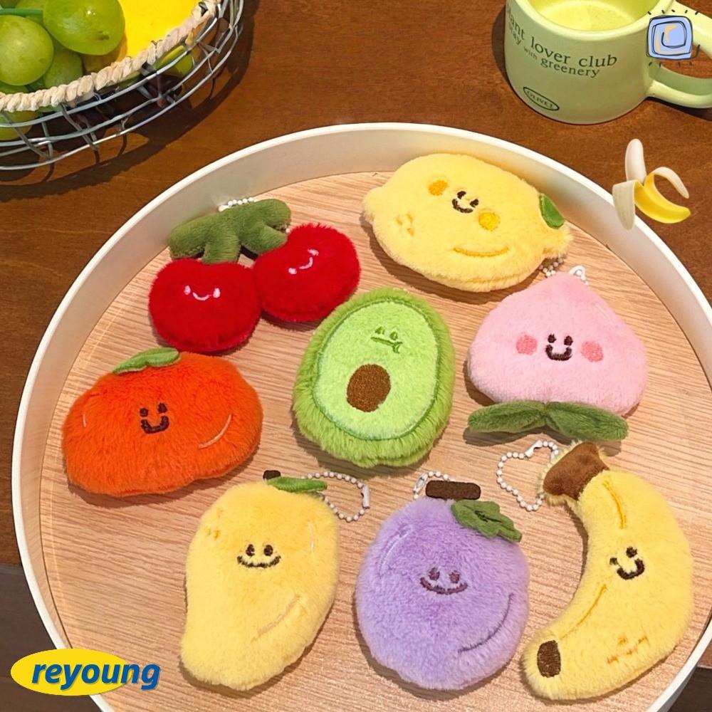 REYOUNG พวงกุญแจตุ๊กตา, Mango Peach Banana Avocado Lemon Cherry Backpack Charm, ผลไม้การ์ตูนน่ารักตุ