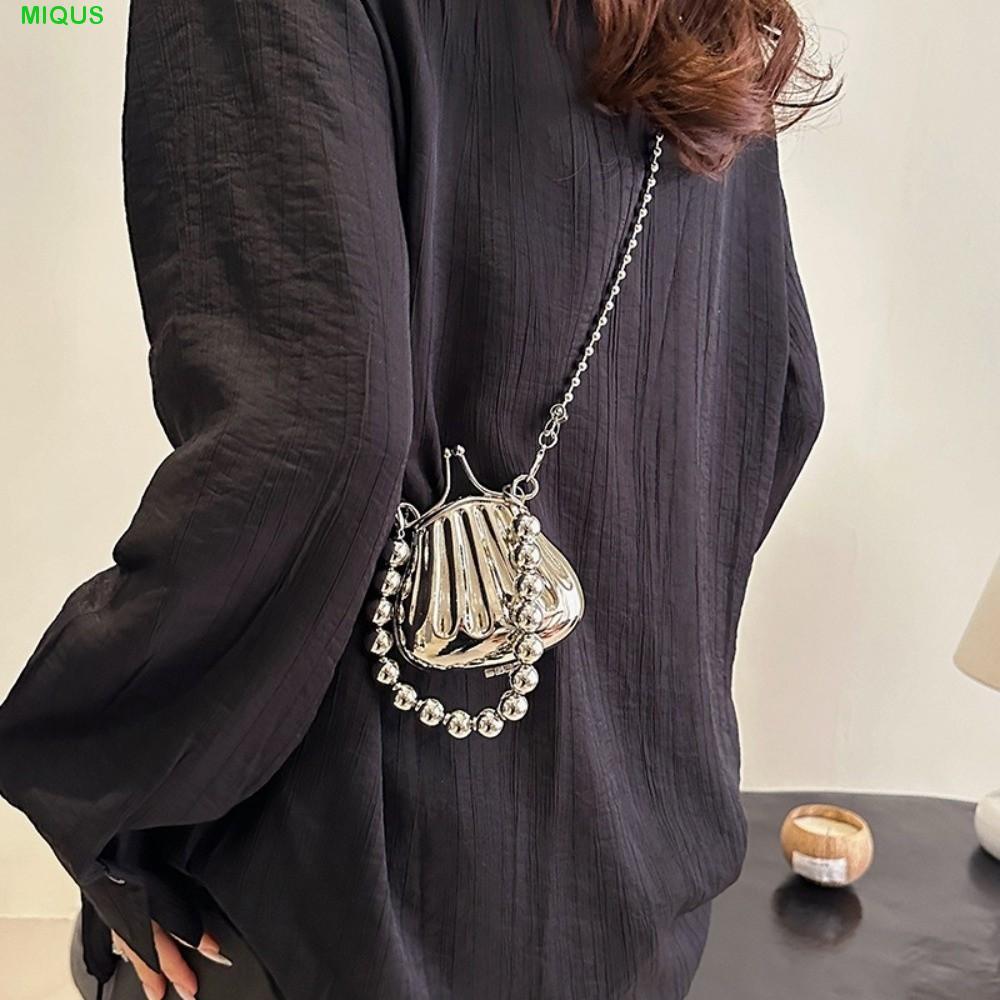 MIQUS Crossbody Shell Bag,สไตล์เกาหลีเงินคลัทช์กระเป๋าถือ,กระเป๋าสตางค์ขนาดเล็กElegant Pearl ChainหรูหราMiniจัดเลี้ยงโซ่กระเป๋าParty