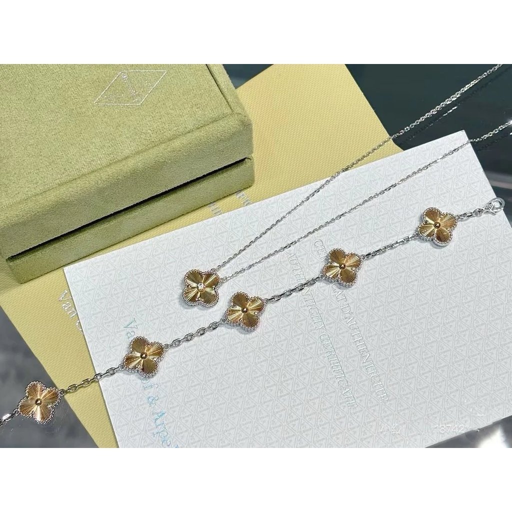 Van Cleef Van Cleef Van Cleef Christmas Limited Gold Silver Contrast Color Laser Four-Leaf Clover Ne