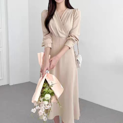 ชุดยาวสาวอวบ สีเบจ แขนยาว สไตล์นางฟ้า เอวสูง หรูหรา สำหรับงานทางการ