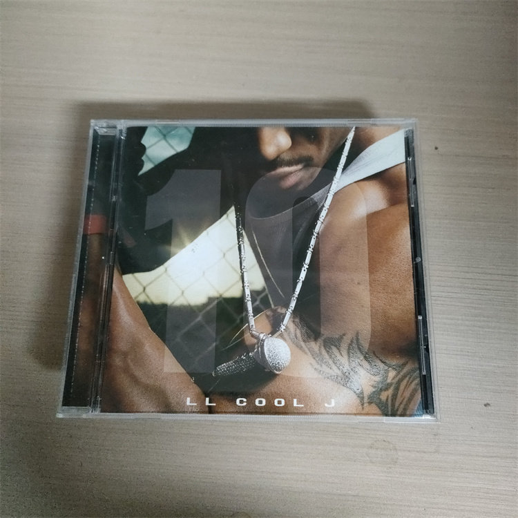 X16973 (แบบไม่ปิดผนึก ) LL Cool J - 10 huiyi2