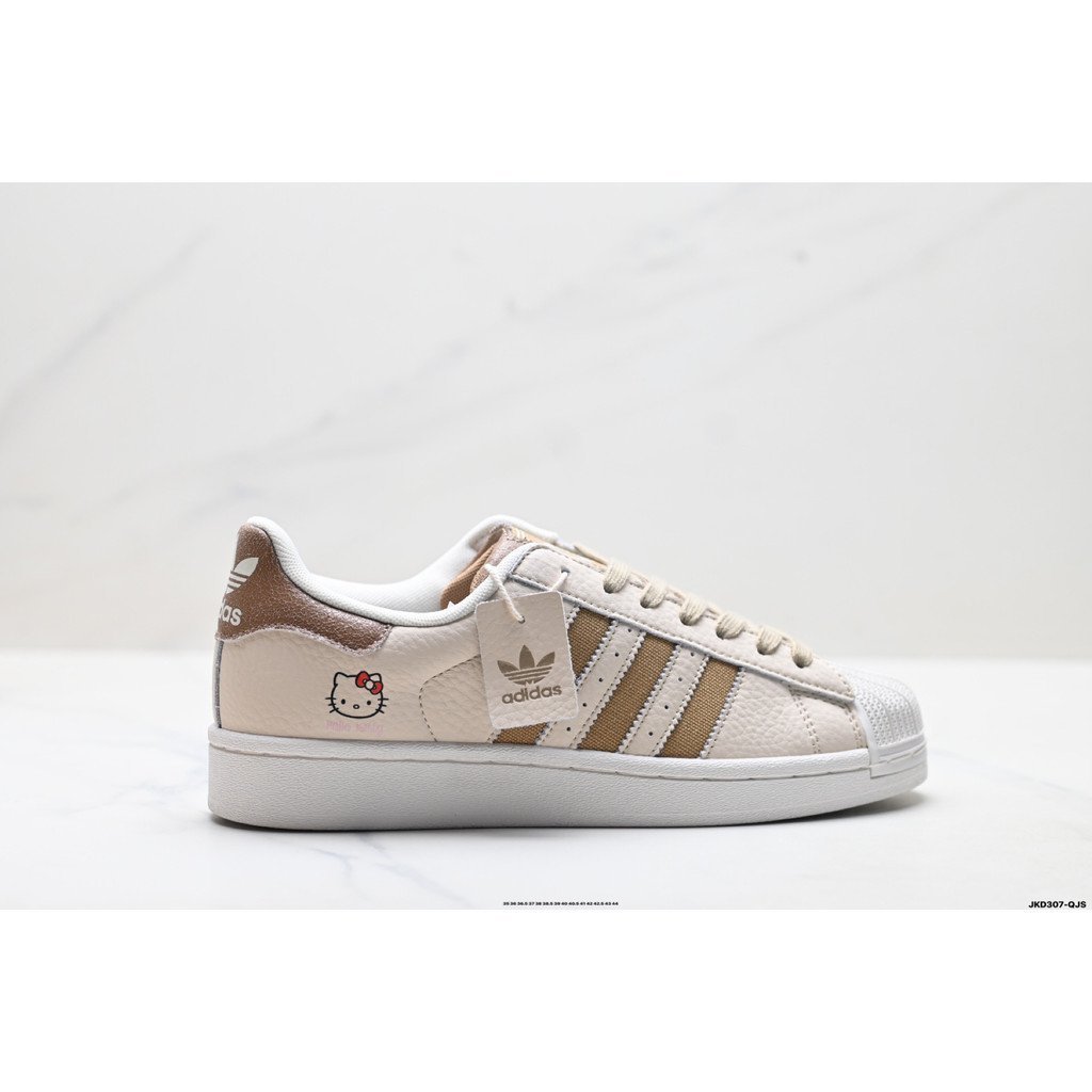 2026Adidas Originals Superstar ผู้ชายผู้หญิงรองเท้าผ้าใบ Low-Top รองเท้ารองเท้าอินเทรนด์รองเท้าผ้าใบ