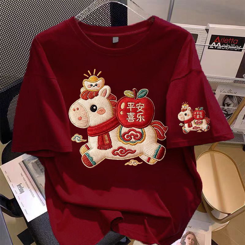 เสื้อยืดตรุษจีนแฟชั่นสำหรับผู้หญิง ออกแบบลายม้า พอดีตัวและใส่ง่าย ไซส์ M-4XL เหมาะกับการสวมใส่ในฤดูใบไม้ผลิ