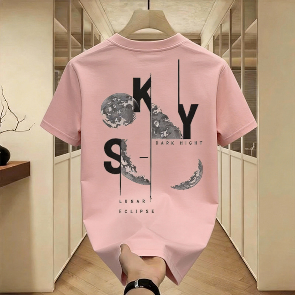 TEE·SHOP เสื้อยืด oversize เสื้อเท่ๆ เกาหลี “SKY Moon” เสื้อแฟชั่นใ เกาหลีสไตล์ พิมพ์ลาย ผ้านิ่มใส่สบาย S-3XL COD ราคา ถูกที่สุด ดีลบีเคเค แกลเลอรีภาพที่ 7