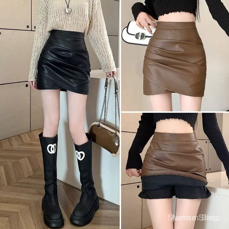 ส่งจากไทย🚚กระโปรงสั้นหนังสีดํา PU ใหม่สําหรับผู้หญิงตัวเล็ก กระโปรงมินิบอดี้คอนเอวสูงที่ให้ลุคเรียบหรูและรัดรูป