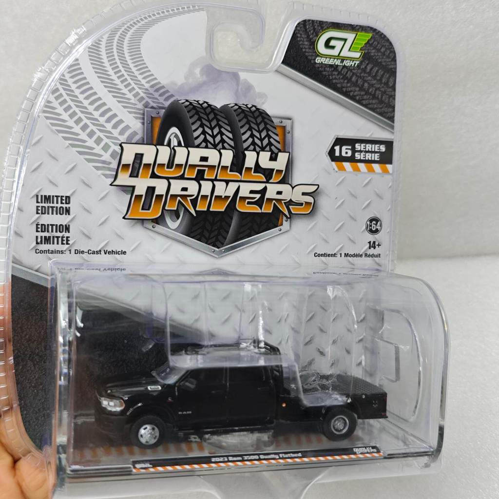สีเขียว 1: 64 Dual Drive Series 16-2023 Ram 3500 Dually Strawbed 46160-F