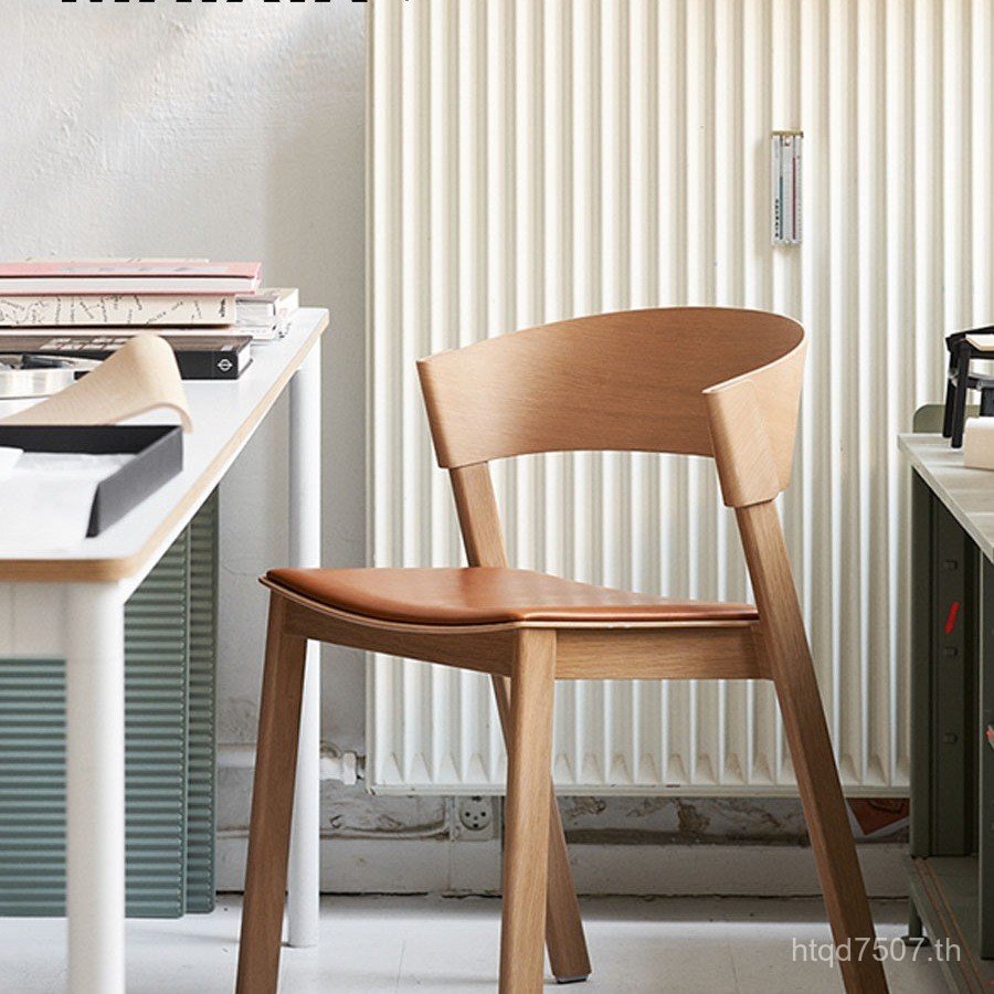 ไม้เนื้อแข็งที่เรียบง่ายสร้างสรรค์พนักพิงเก้าอี้ Venetive เดนมาร์กเก้าอี้รับประทานอาหาร Log เก้าอี้ร